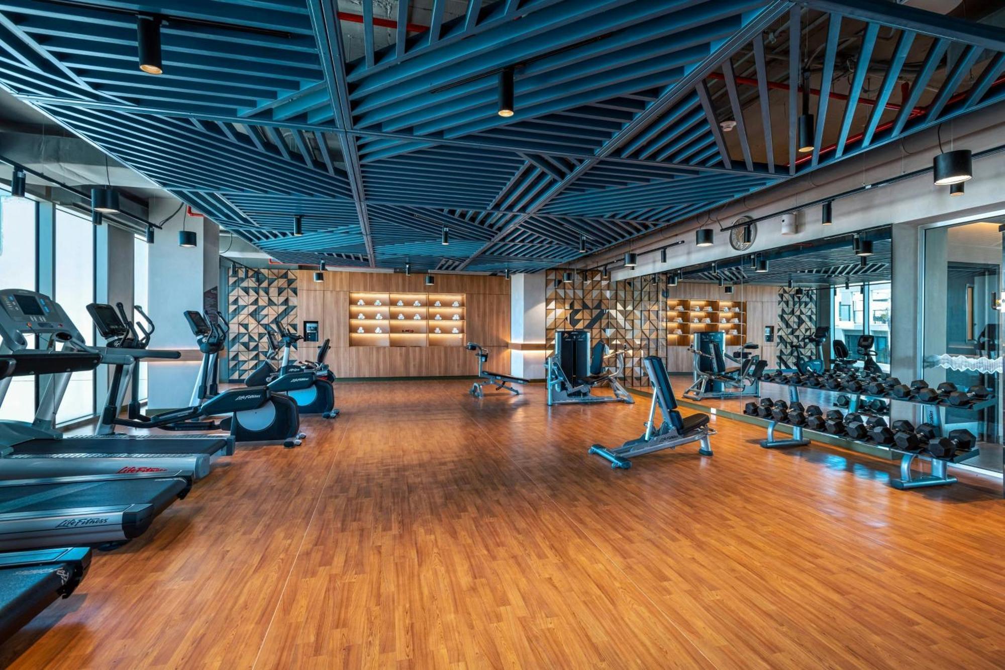 Aloft Playa Del Carmen Hotel Exterior photo The gym at the 1018