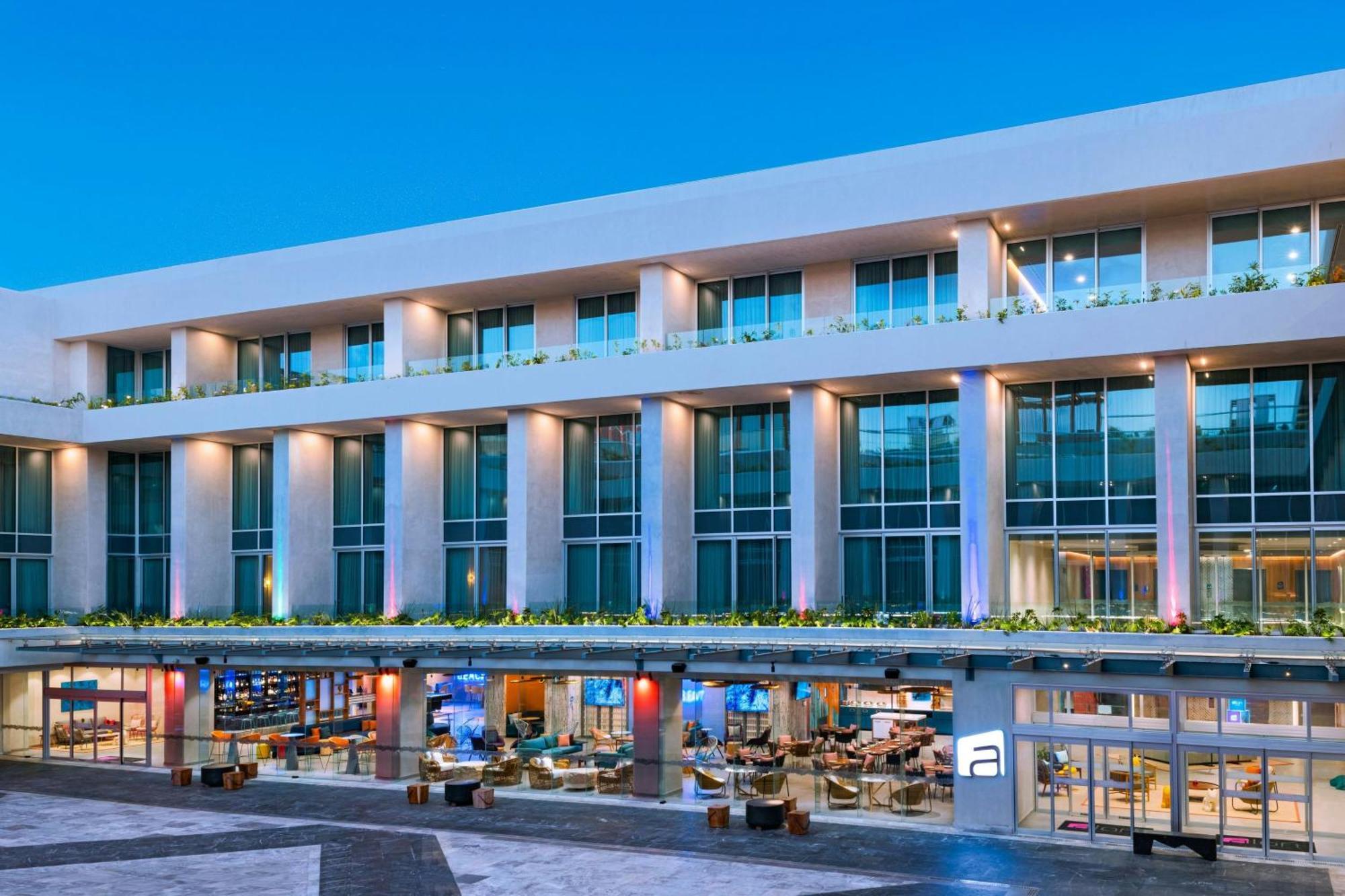 Aloft Playa Del Carmen Hotel Exterior photo The Westin Resort and Spa, Cancun